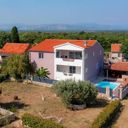 Silente Villa *