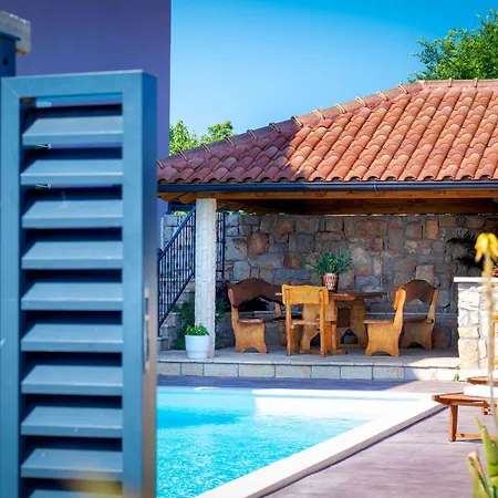 Silente Villa Oklaj