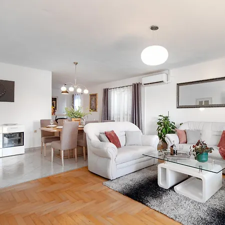 Silente Villa *