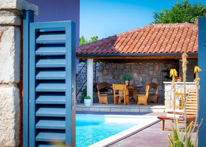 Silente Вилла Oklaj