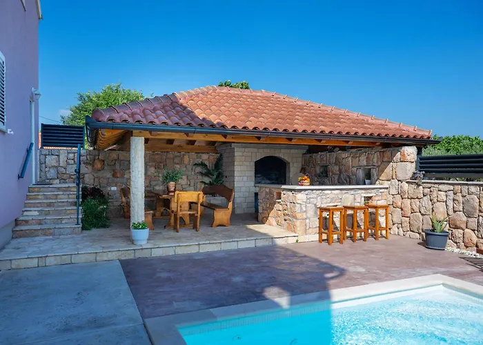 Silente Вилла Oklaj